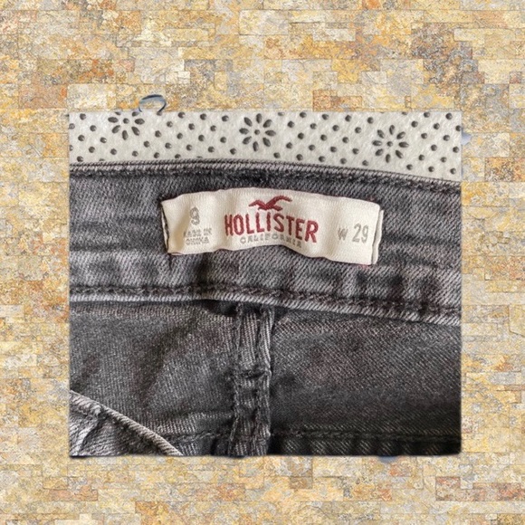 Hollister Skinny Jeans - Picture 3 of 3